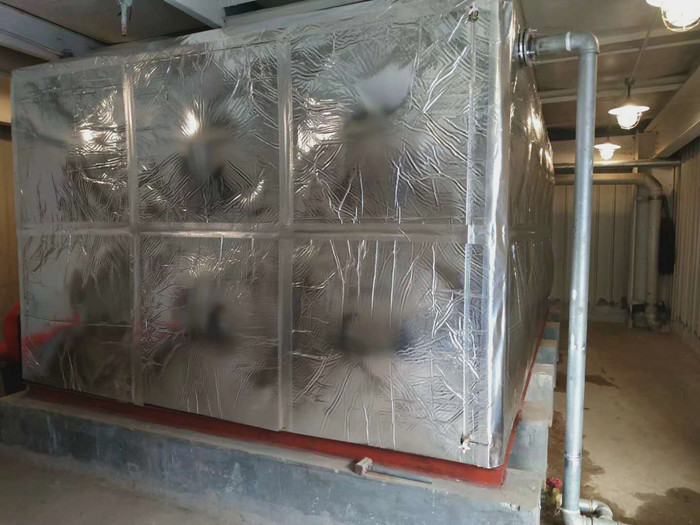 什么是不銹鋼保溫水箱？